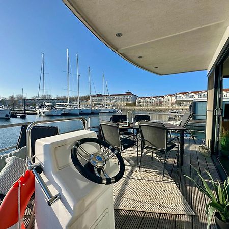 Exklusives Ostsee-Hausboot, Kueche Mit Spueler, Tv, Grosse Sonnenterrasse, 3X Kostenfreie Kfz-Parkplaetze, Klimaanlage, Bis Zu 6 Personen, 2X Baeder, Waschmaschine 博尔滕哈根 外观 照片