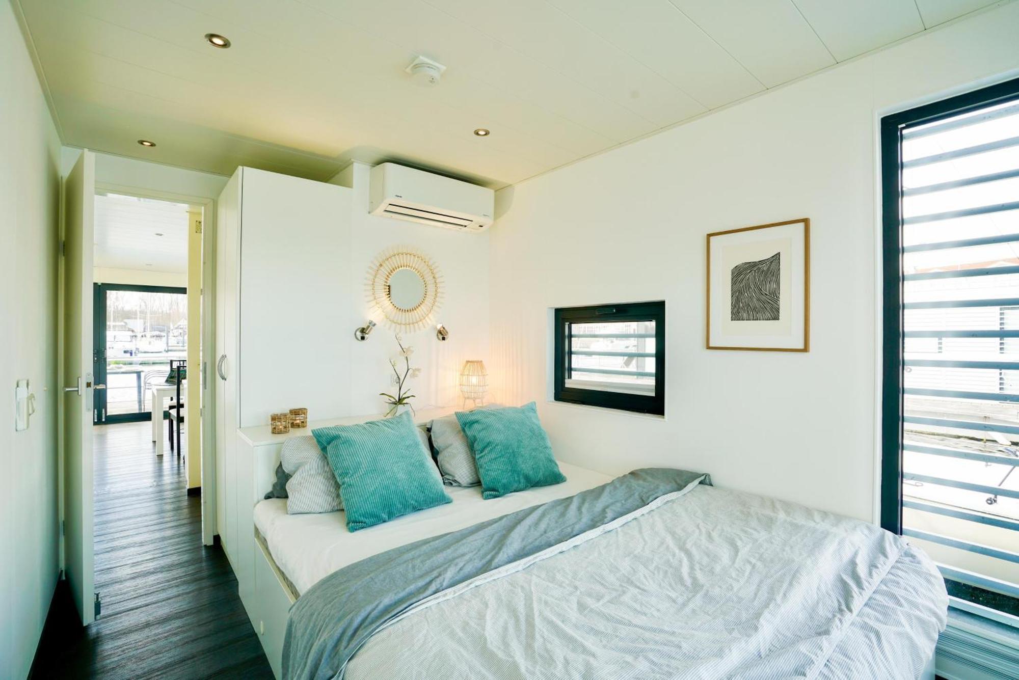 Exklusives Ostsee-Hausboot, Kueche Mit Spueler, Tv, Grosse Sonnenterrasse, 3X Kostenfreie Kfz-Parkplaetze, Klimaanlage, Bis Zu 6 Personen, 2X Baeder, Waschmaschine 博尔滕哈根 外观 照片